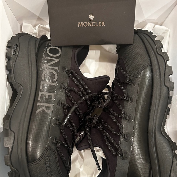 Authentic Moncler Sneakers Never Worn- New In Box - Picture 1 of 4